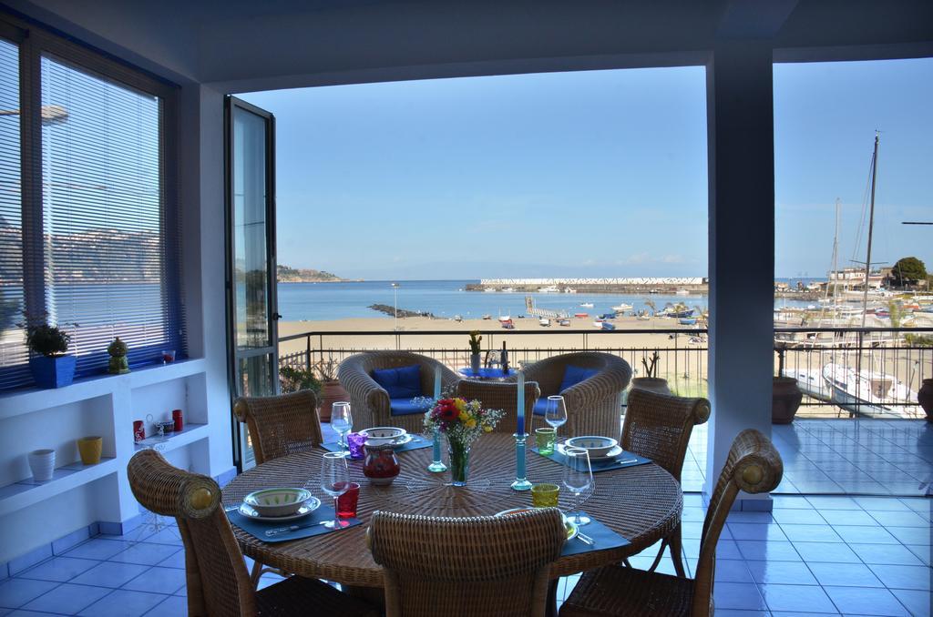 Terrazza Sul Mare Apartment Giardini Naxos Exterior photo
